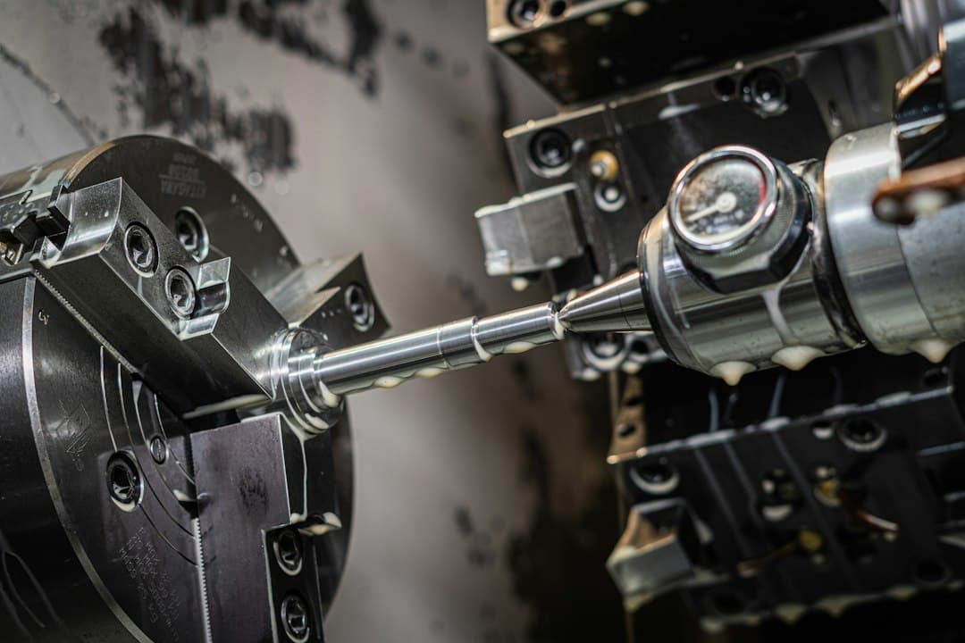 Metallwelle in einer Drehmaschine